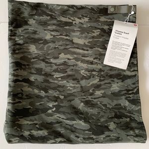 NWT Lululemon Evergreen Camo Snap Vinyasa Scarf